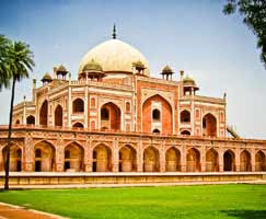 Honeymoon Tour To Agra